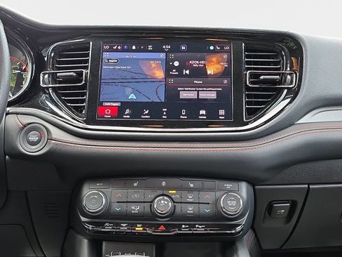 Used 2025 Dodge Durango GT AWD/4WD image 24