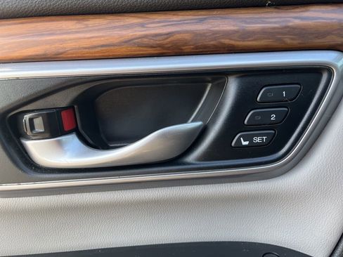 Certified 2020 Honda CR-V Touring image 11