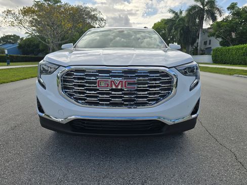 Used 2020 GMC Terrain SLT AWD/4WD image 2
