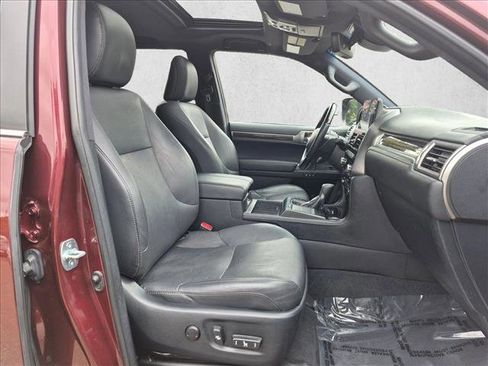 Used 2022 Lexus GX 460 Luxury w/ Off Road Package AWD/4WD image 21
