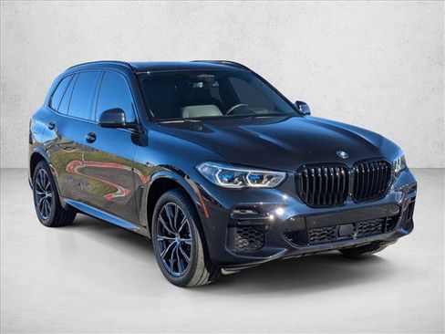 Certified 2022 BMW X5 M50i w/ Executive Package image 3