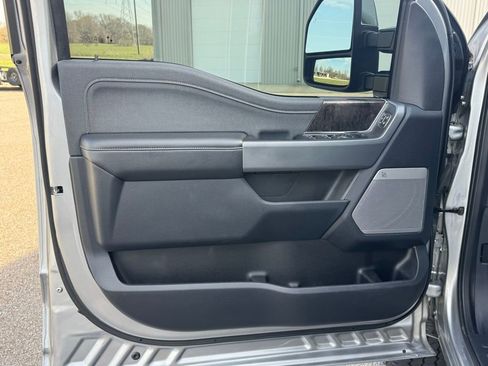Used 2024 Ford F250 Lariat w/ Lariat Ultimate Package AWD/4WD image 39