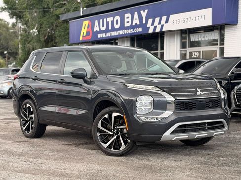 Used 2024 Mitsubishi Outlander FWD image 4