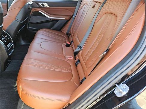 Used 2022 BMW X5 M50i image 17