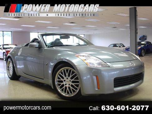 Used 2004 Nissan 350Z Touring RWD image 1