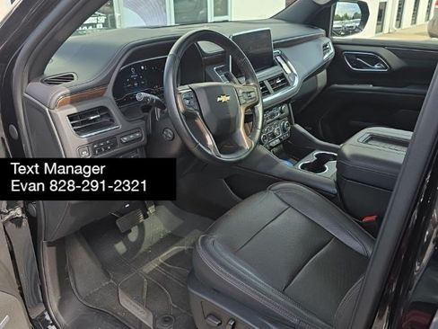 Used 2023 Chevrolet Suburban High Country w/ Premium Package AWD/4WD image 12