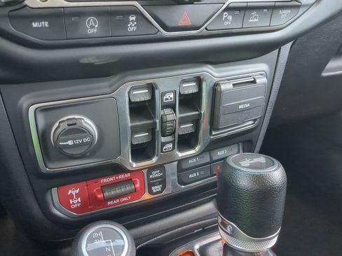 Used 2021 Jeep Wrangler Unlimited Rubicon w/ Safety Group image 26