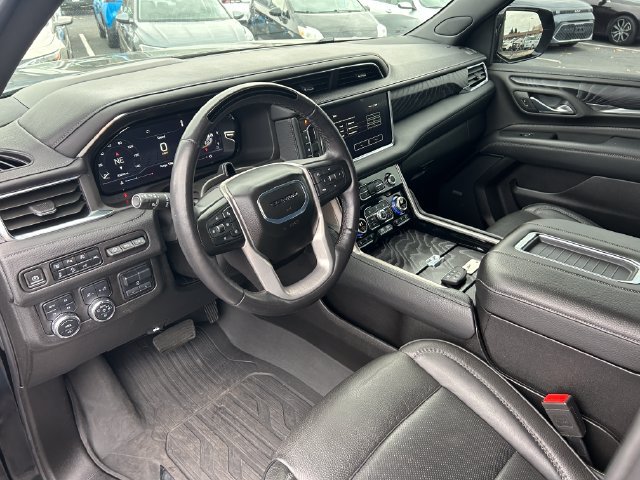 Used 2024 GMC Yukon Denali w/ Denali Reserve Package AWD/4WD image 24