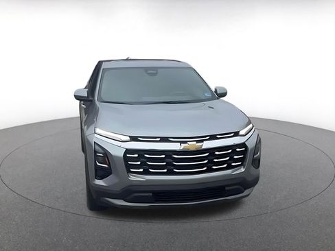 Used 2025 Chevrolet Equinox LT FWD image 4