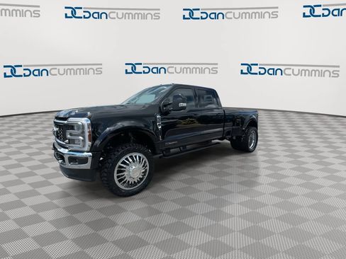 Used 2026 Ford F450 Lariat w/ Lariat Premium Package AWD/4WD image 4