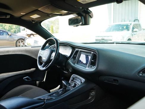 Used 2022 Dodge Challenger GT RWD image 10
