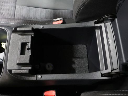 Used 2025 Subaru Outback Premium AWD/4WD image 29