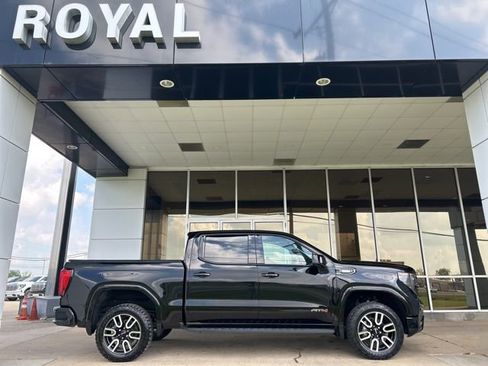 Used 2022 GMC Sierra 1500 AT4 w/ AT4 Premium Package AWD/4WD image 1