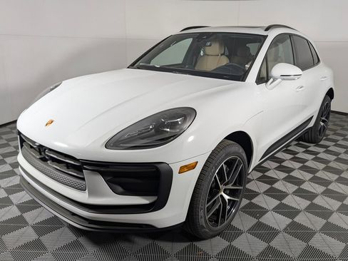 New 2026 Porsche Macan image 1
