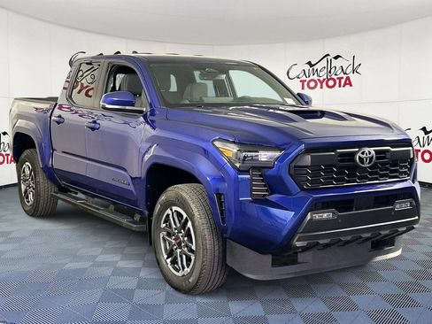 Used 2024 Toyota Tacoma TRD Sport w/ TRD Sport Upgrade Package AWD/4WD image 3