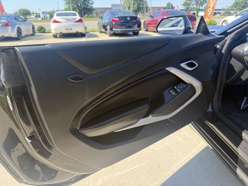 Used 2019 Chevrolet Camaro LT RWD image 17