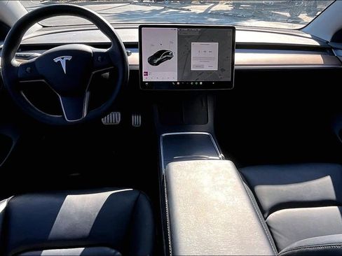 Used 2021 Tesla Model 3 Performance image 7