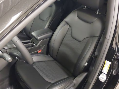 New 2026 Jeep Compass Latitude image 22