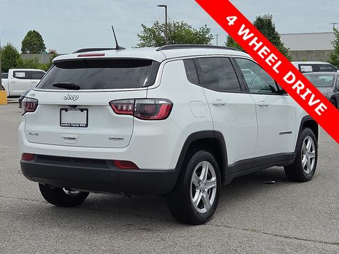 Used 2023 Jeep Compass Latitude AWD/4WD image 5