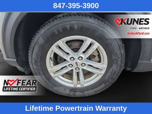 Used 2023 Ford Explorer XLT w/ Equipment Group 202A AWD/4WD image 9