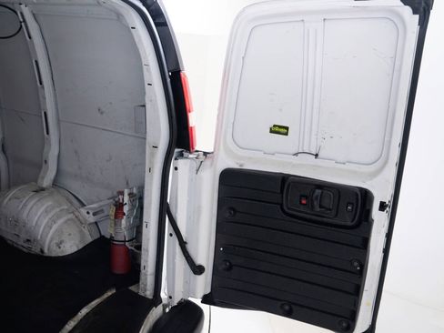 Used 2014 Chevrolet Express 3500 Extended RWD image 49