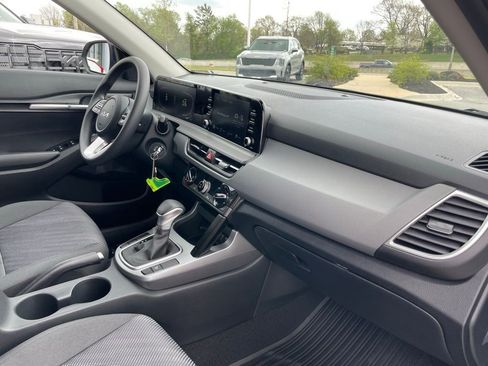 New 2026 Kia Seltos LX FWD image 30