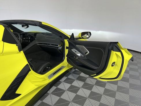 Used 2022 Chevrolet Corvette Stingray Premium Conv w/ Z51 Performance Package image 37