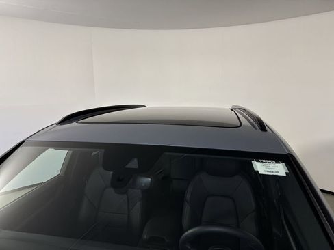 Certified 2025 Porsche Cayenne image 17