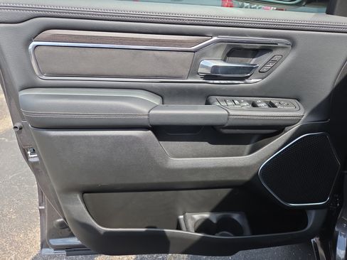 New 2026 RAM 1500 Laramie AWD/4WD image 5