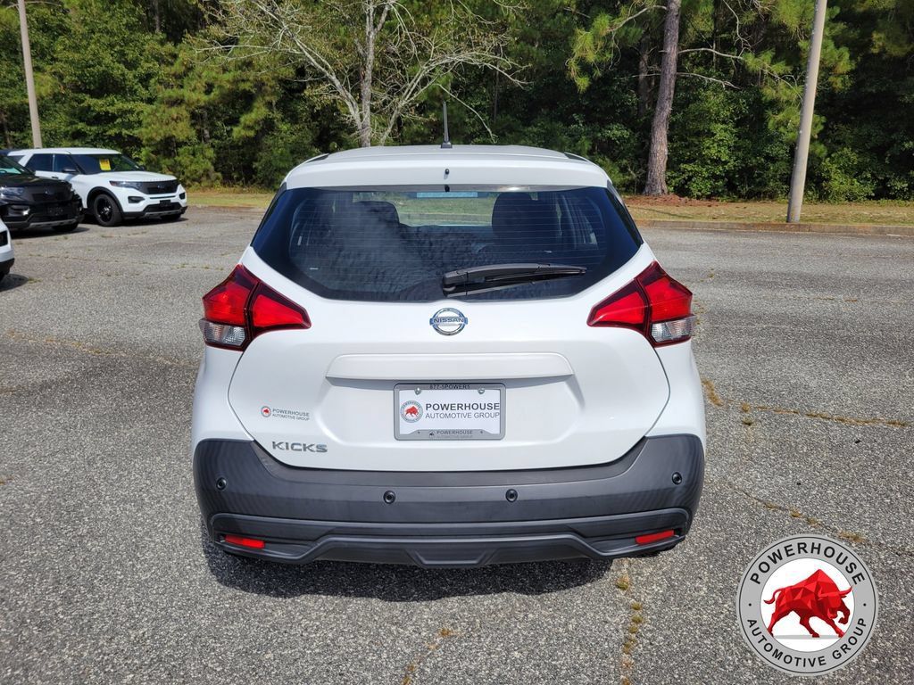 Used 2020 Nissan Kicks S FWD image 5