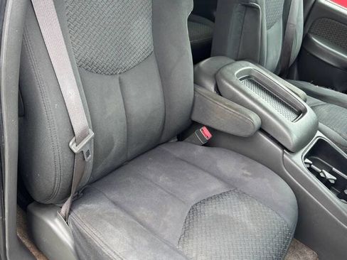 Used 2003 Chevrolet Avalanche 4x4 w/ Suspension Package, Off-Road image 12