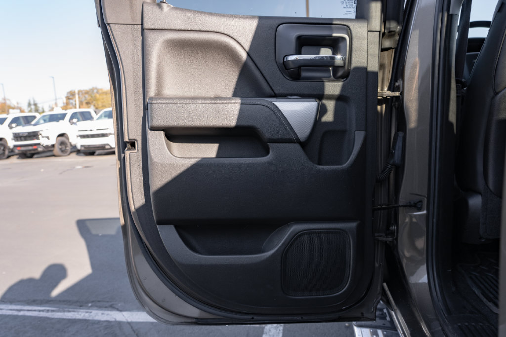 Used 2015 Chevrolet Silverado 2500 LTZ w/ LTZ Plus Package AWD/4WD image 24