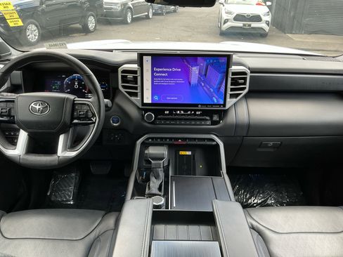 Used 2023 Toyota Sequoia Platinum image 16