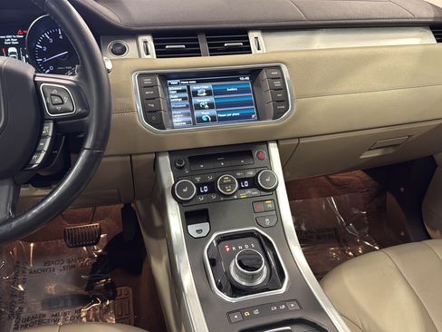 Used 2015 Land Rover Range Rover Evoque Pure Plus AWD/4WD image 32