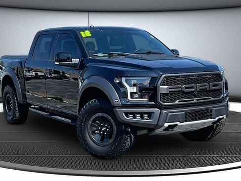 Used 2018 Ford F150 Raptor w/ Equipment Group 802A Luxury AWD/4WD image 3