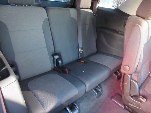 Used 2020 Chevrolet Traverse LT image 10