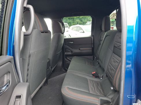 Used 2025 Nissan Frontier PRO-4X AWD/4WD image 10
