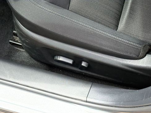 Used 2025 Nissan Altima 2.5 SV FWD image 22