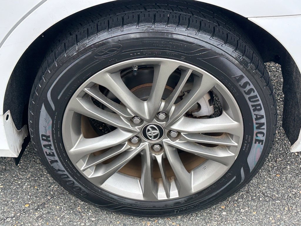 Used 2017 Toyota Camry SE FWD image 30