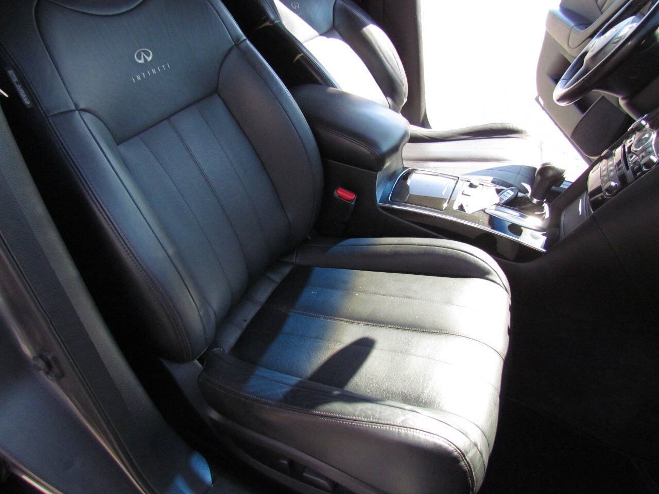 Used 2012 INFINITI FX35 AWD w/ Premium Pkg image 18