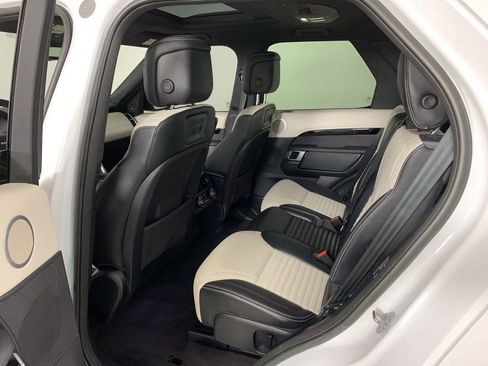 Used 2023 Land Rover Discovery S R-Dynamic AWD/4WD image 32
