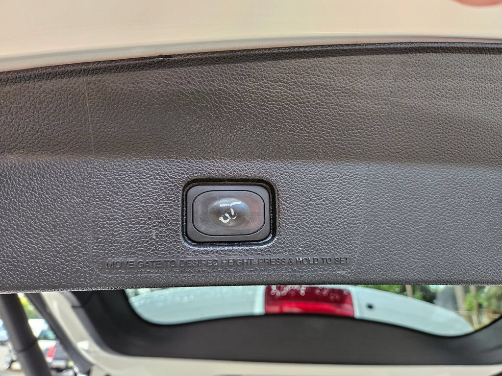 Used 2016 Ford Explorer Platinum AWD/4WD image 14