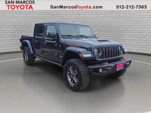 Used 2025 Jeep Gladiator Mojave AWD/4WD image 3