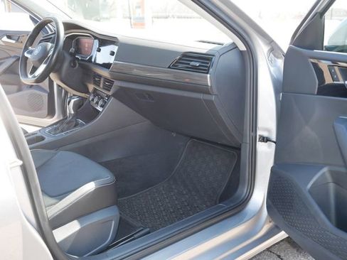 Certified 2022 Volkswagen Jetta SEL image 20