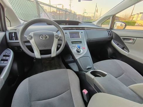 Used 2013 Toyota Prius Three w/ Solar Roof Pkg FWD image 29
