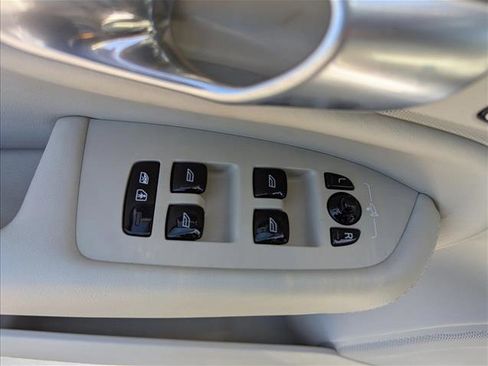 Used 2024 Volvo XC90 B5 Plus w/ Protection Package Premier AWD/4WD image 10