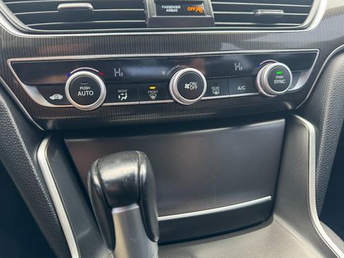 Used 2018 Honda Accord Sport image 18