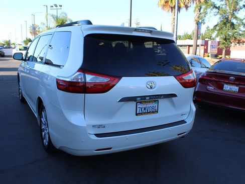 Used 2015 Toyota Sienna Limited Premium FWD image 5