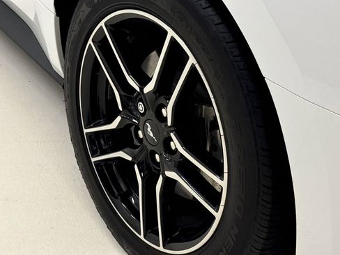 Used 2022 Ford Mustang GT Premium w/ Equipment Group 401A RWD image 10