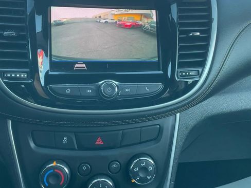 Used 2020 Chevrolet Trax LS w/ Tint and Cruise Package image 10